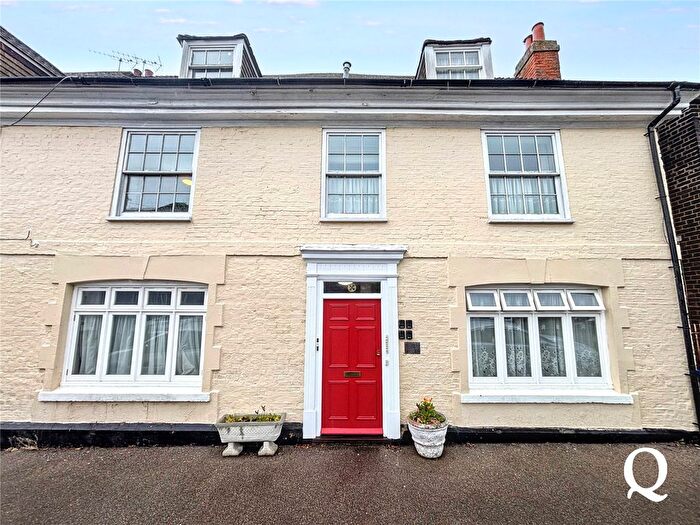 1 Bedroom Flat For Sale In High Street, Queenborough, Kent, ME11