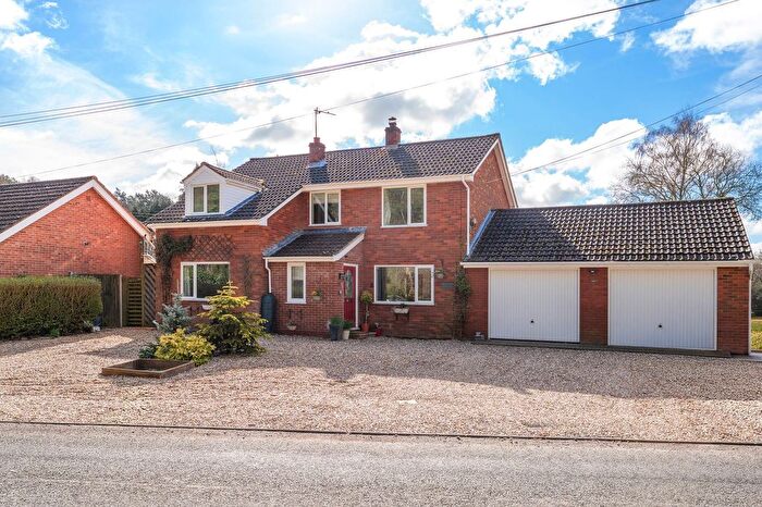 4 Bedroom Detached House For Sale In Shortthorn Road, Stratton Strawless, NR10