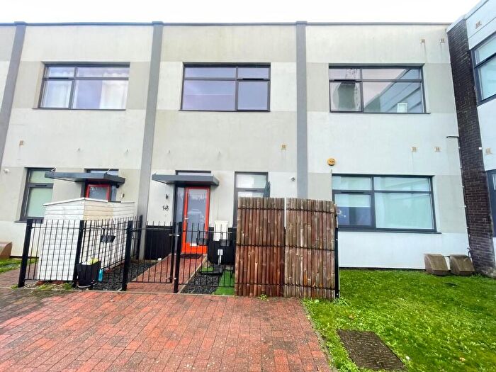 3 Bedroom Terraced House For Sale In Paper Mill Lane, IP8