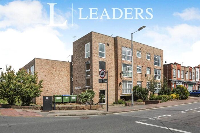 2 Bedroom Flat To Rent In Beach Station Road, Felixstowe, Suffolk, IP11