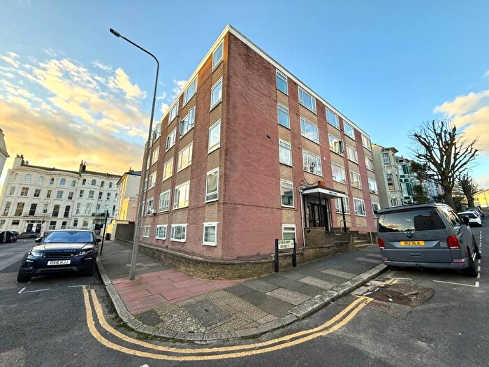 Studio To Rent In Sweda Court, Chesham Place, Brighton, BN2