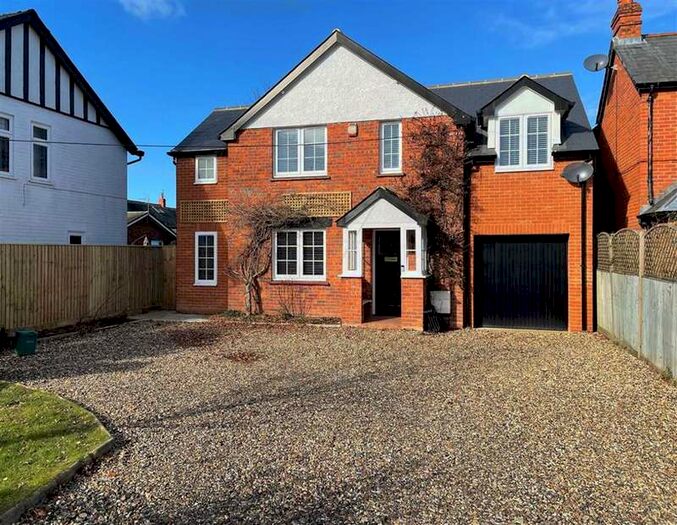 4 Bedroom Detached House To Rent In Wood Lane, Sonning Common, S Oxon, RG4