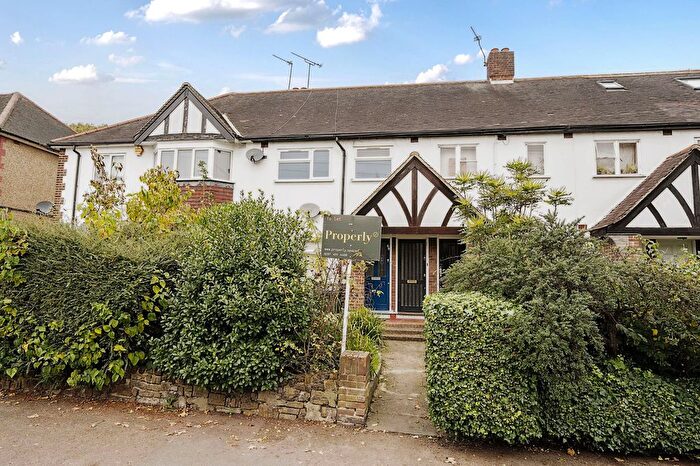 2 Bedroom Maisonette To Rent In Church Lane, London, E17