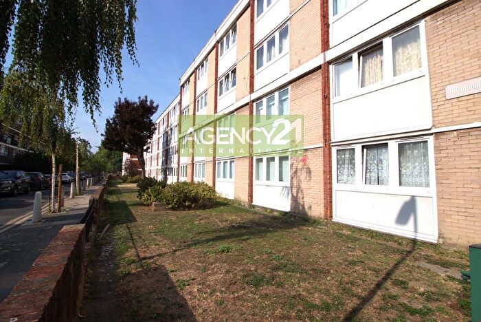 1 Bedroom Flat For Sale In Livermere Road, Hackeney, E8