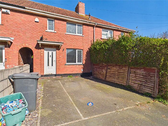 3 Bedroom Terraced House For Sale In Broadbury Road, Bristol, BS4