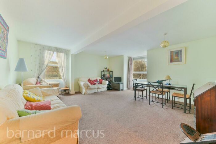 2 Bedroom Flat To Rent In Grant Road, SW11