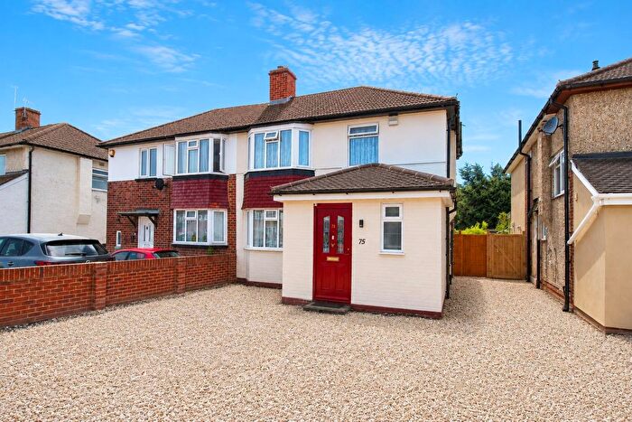3 Bedroom Semi Detached House For Sale In Chiltern Road, Caversham, Reading, RG4