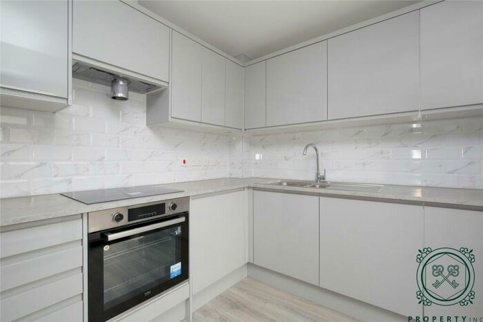 2 Bedroom Apartment To Rent In High Street, London, E17