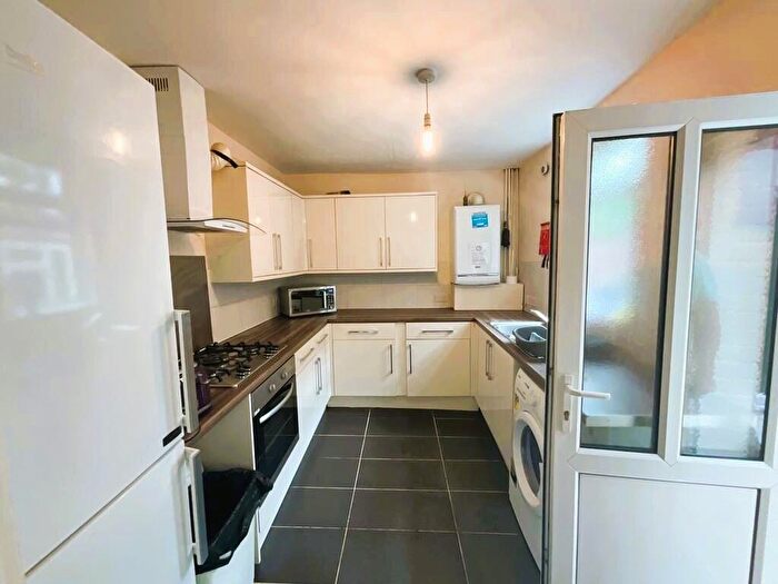 5 Bedroom Terraced House To Rent In Rothesay Avenue, Nottingham, Nottinghamshire, NG7