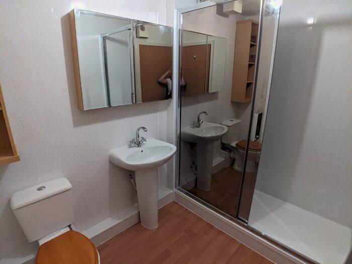 3 Bedroom Flat To Rent In Bed – Mitford Road, Withington, M14