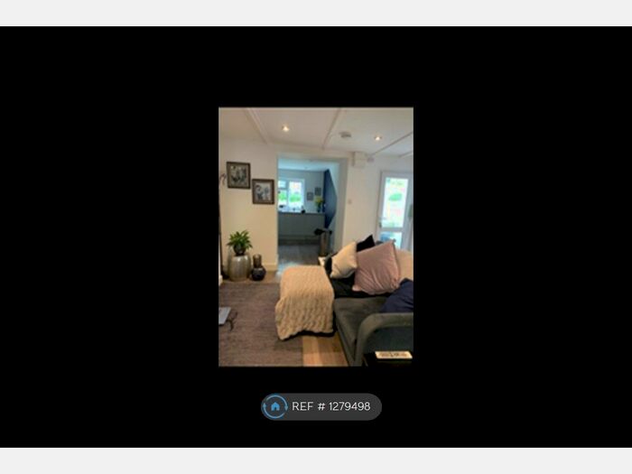 2 Bedroom Terraced House To Rent In Carclew Street, Truro TR1