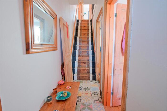 2 Bedroom Terraced House For Sale In Bideford, EX39