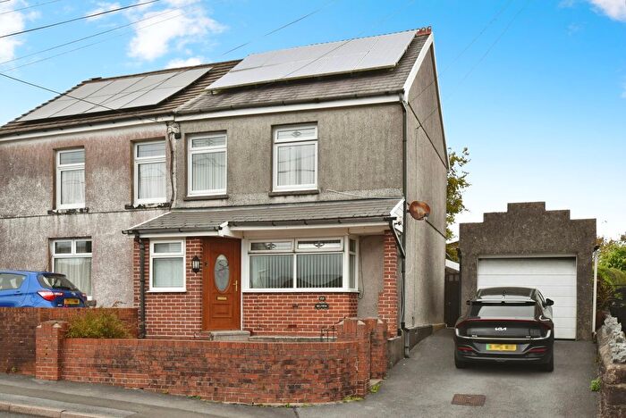 3 Bedroom Semi-detached House For Sale In Heol Y Parc, Cefneithin, Llanelli, Carmarthenshire, SA14