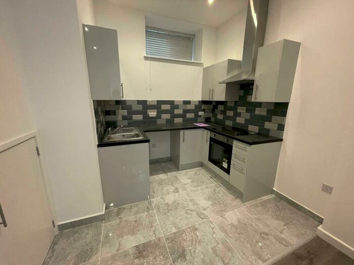 2 Bedroom Flat To Rent In Flat, Ann Street, Worthing, BN11