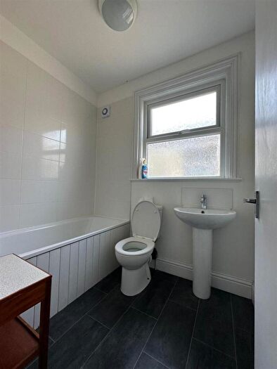 5 Bedroom Terraced House To Rent In Fraser Road, Southsea, PO5