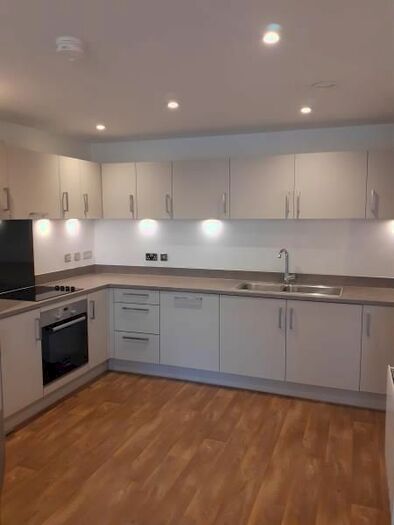 2 Bedroom Flat To Rent In Bell Barn Road, Edgbaston, Birmingham, B15