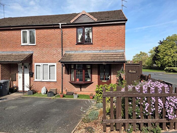 2 Bedroom End Of Terrace House For Sale In Dunlin Drive, Kidderminster, DY10