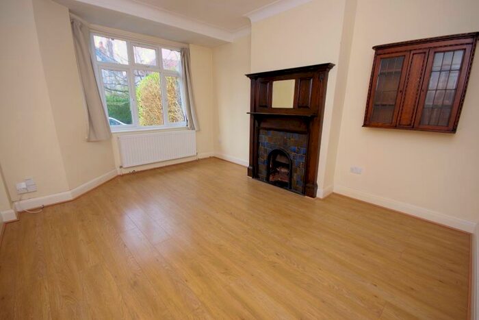 3 Bedroom Terraced House To Rent In Stanhope Avenue, Finchley, N3