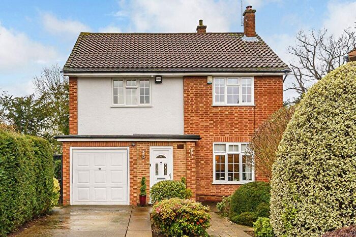 4 Bedroom Detached House For Sale In Oaks Way, Long Ditton, KT6