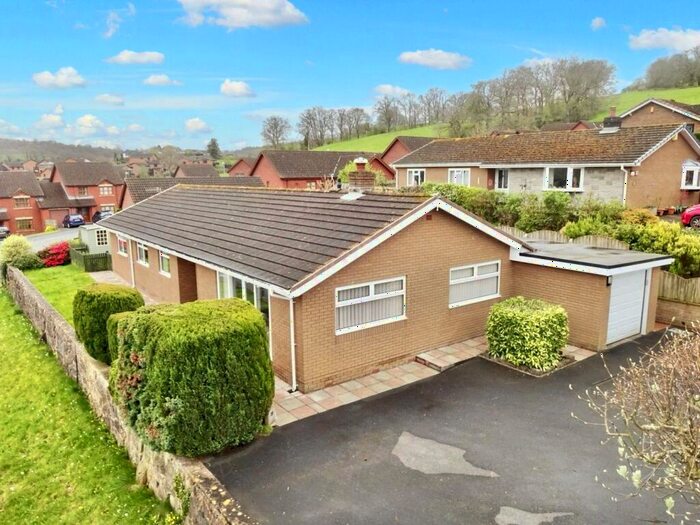 4 Bedroom Bungalow For Sale In Cae Castell, Builth Wells, Powys, LD2