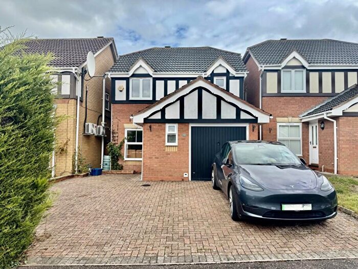 3 Bedroom Detached House To Rent In Heydon Court, Bradville, MK13