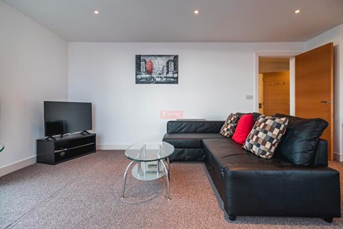 1 Bedroom Flat To Rent In Canal Wharf, Waterfront Walk, Birmingham, B1