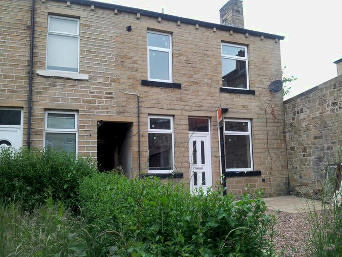 2 Bedroom Terraced House To Rent In Clough Road, Birkby, Huddersfield HD2