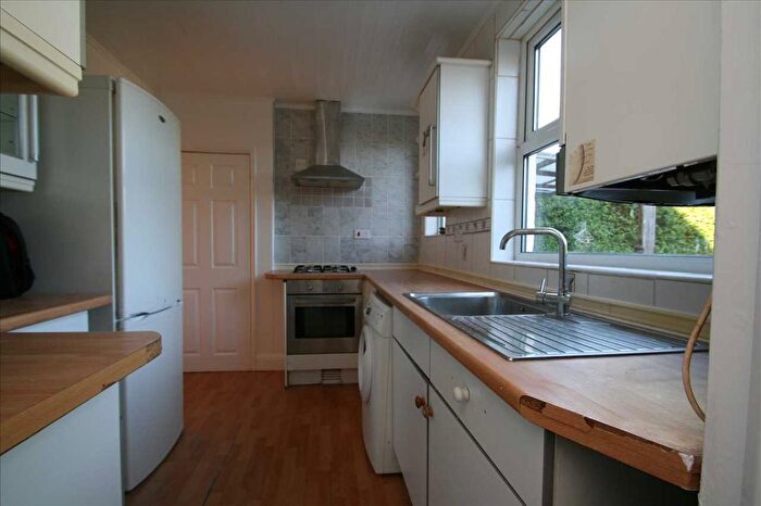 3 Bedroom Semi-Detached House To Rent In Showers Way, Hayes, UB3