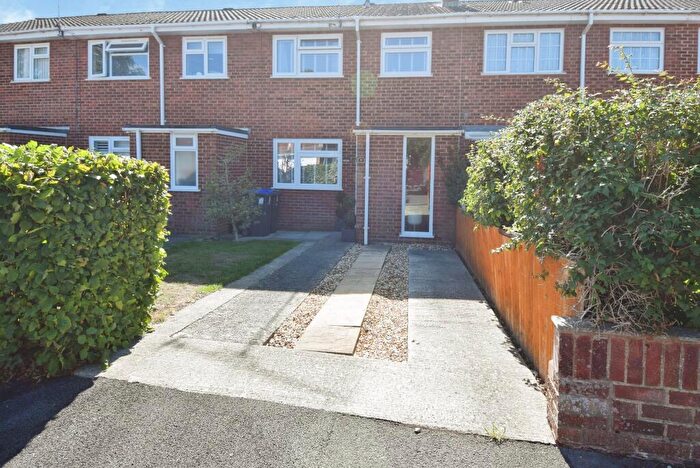 3 Bedroom Terraced House For Sale In Birchwood Drive, Durrington, SP4