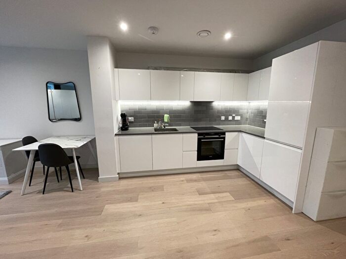 Studio To Rent In John Cabot House, London, Essex, E16