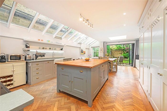 4 Bedroom Terraced House For Sale In Winsham Grove, London, SW11