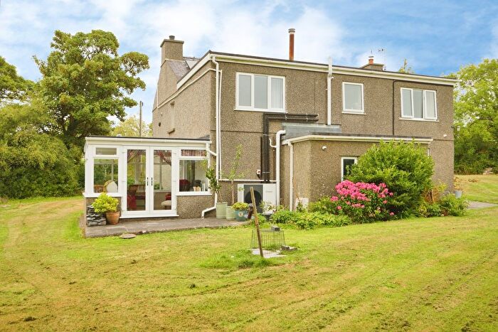 4 Bedroom Detached House For Sale In Pontllyfni, Caernarfon, Gwynedd, LL54