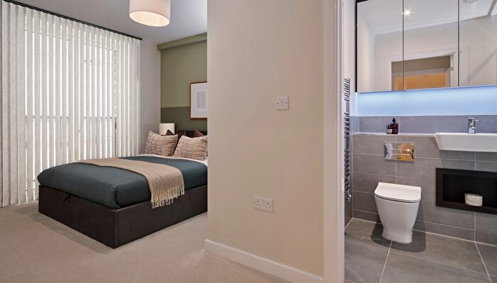 2 Bedroom Flat For Sale In "Claret Apartments _" At Cooks Road, Stratford, E15