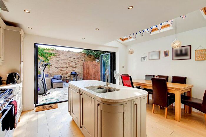 3 Bedroom Terraced House For Sale In Nightingale Lane, Wanstead, E11