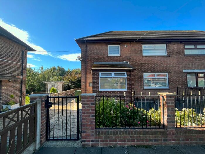 3 Bedroom Semi-Detached House To Rent In Cotleigh Gardens, Sheffield, S12