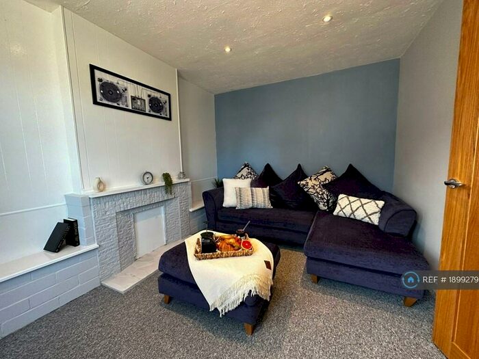 4 Bedroom Semi-Detached House To Rent In Seaview Road, Poole, BH12