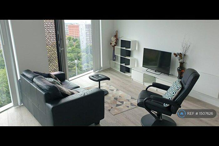 2 Bedroom Flat To Rent In Thr Silvercroft Street, Manchester, M15