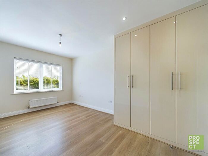 2 Bedroom Apartment To Rent In Bridge Avenue, Maidenhead, Berkshire, SL6