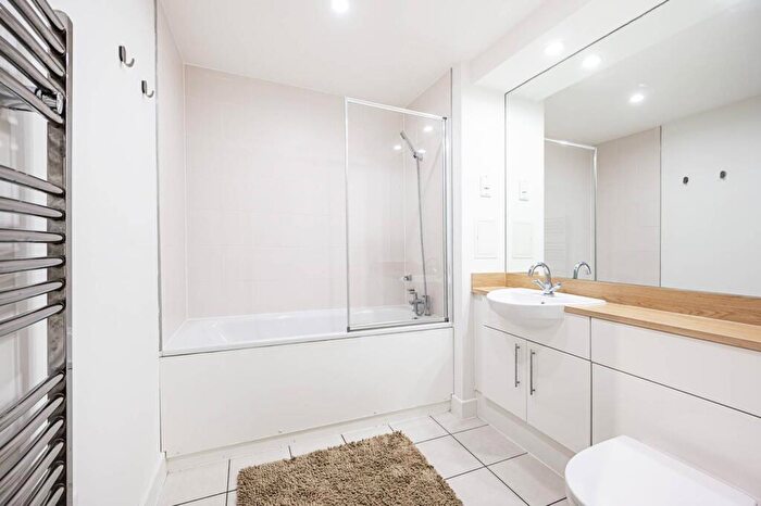 1 Bedroom Flat To Rent In Dalston Square, Dalston, London, E8