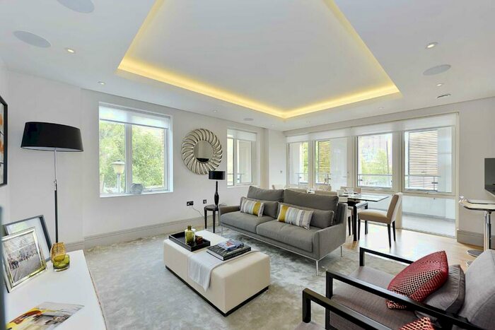 2 Bedroom Apartment To Rent In Searle House, Cecil Grove, London, NW8