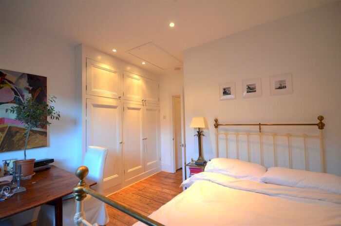 Flat To Rent In Cromwell Avenue, N6