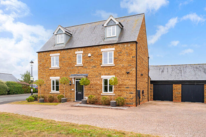 6 Bedroom House For Sale In Wallin Road, Adderbury, Banbury, OX17