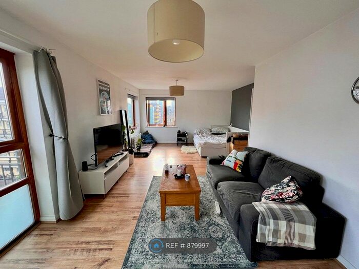 2 Bedroom Flat To Rent In Tarling Street, London, E1