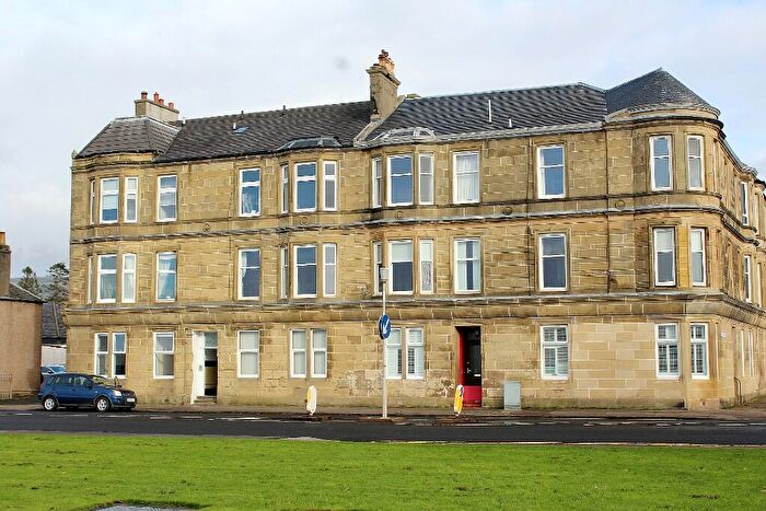 2 Bedroom Flat For Sale In East Clyde Street, Helensburgh, G84