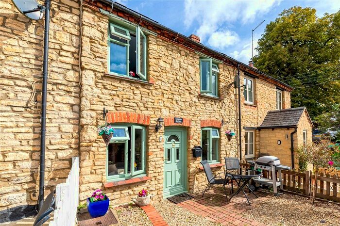 2 Bedroom Cottage To Rent In Bridge Street, Thornborough, Buckingham, MK18