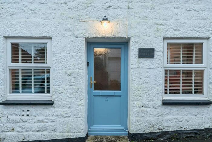 2 Bedroom Cottage For Sale In Church Square, Constantine, Falmouth, TR11