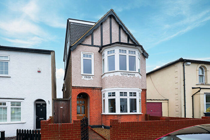3 Bedroom Detached House For Sale In Johnson Road, Bromley, BR2