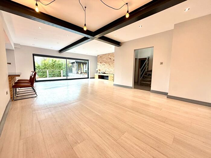 4 Bedroom Detached House For Sale In The Drive, Bollington, SK10