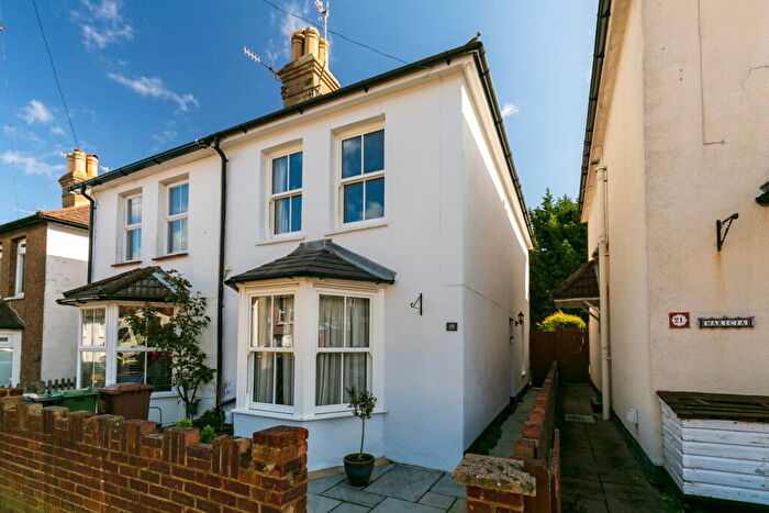 2 Bedroom Semi Detached House For Sale In High Path Road, Merrow, GU1