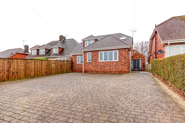 3 Bedroom Detached House For Sale In Main Road, Stretton, DE55